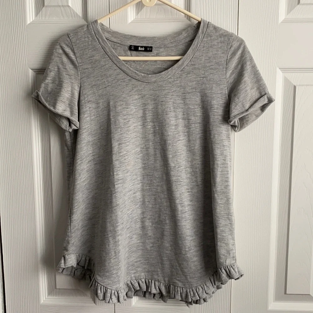 SHELN. WOMENS SHORT SLEEVE SHIRT. SIZE M